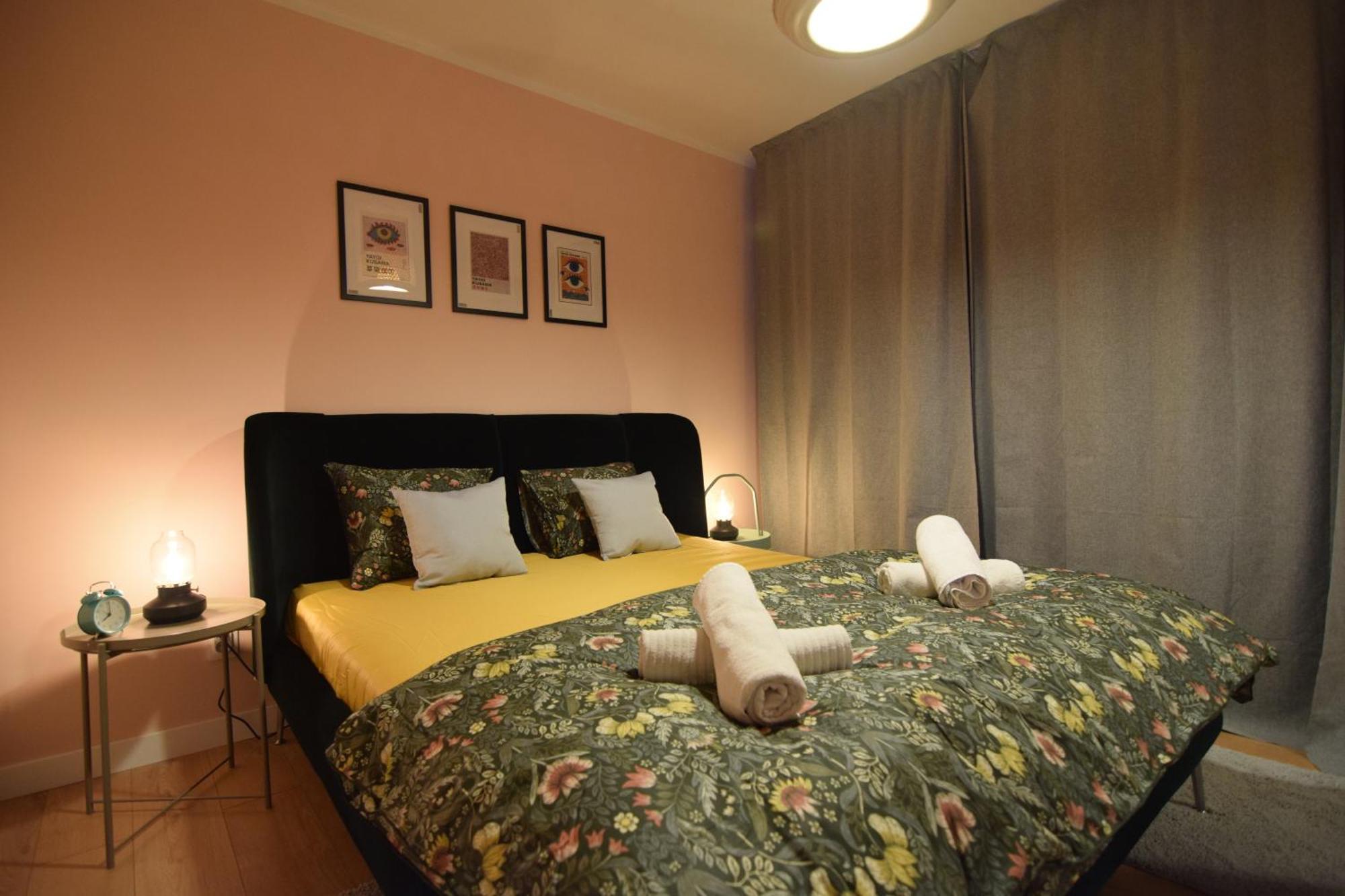 Stylish Apartment With Video Projector Bukarest Exteriör bild