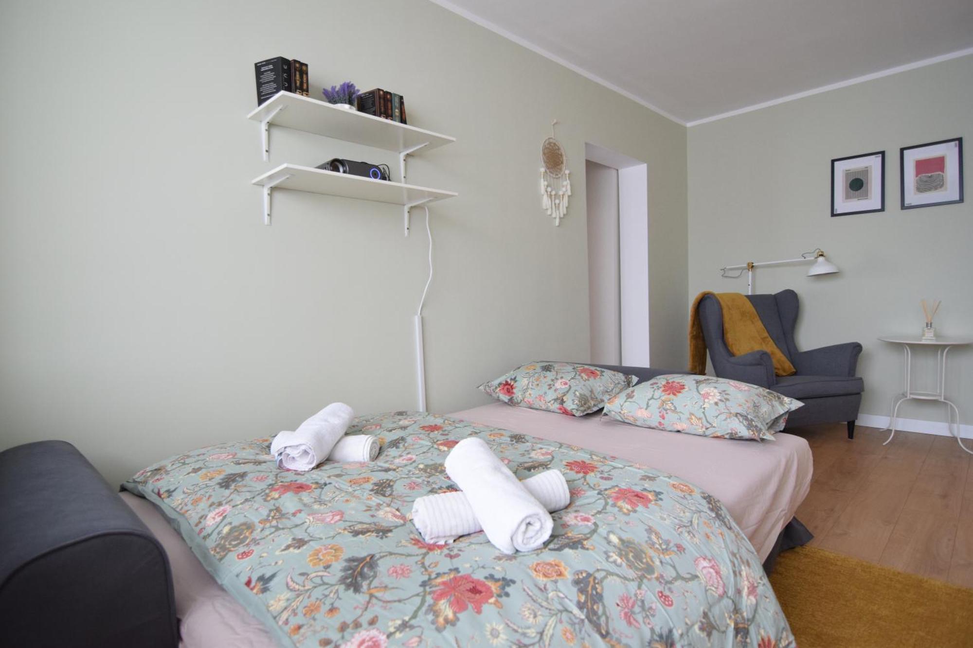 Stylish Apartment With Video Projector Bukarest Exteriör bild